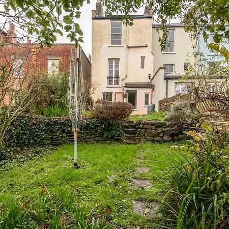 Stylish And In Montpelier Holiday home *