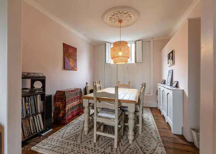 Stylish And In Montpelier Holiday home *